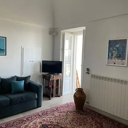 Cozy House In Center With Panoramic View